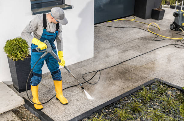 Best Roof Power Washing Services  in Mitchellville, IA