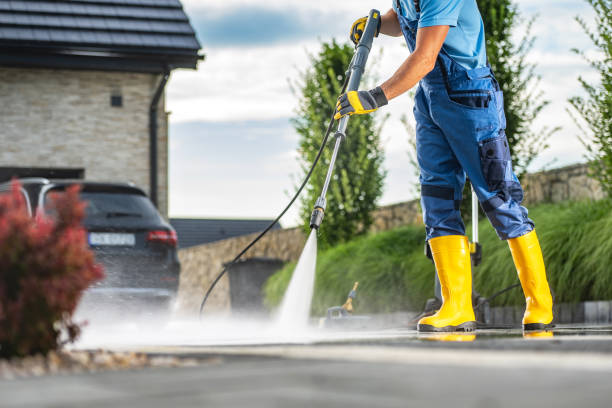 Why Choose Our Certified Pressure Washing Experts for Your Project Needs in Mitchellville, IA?